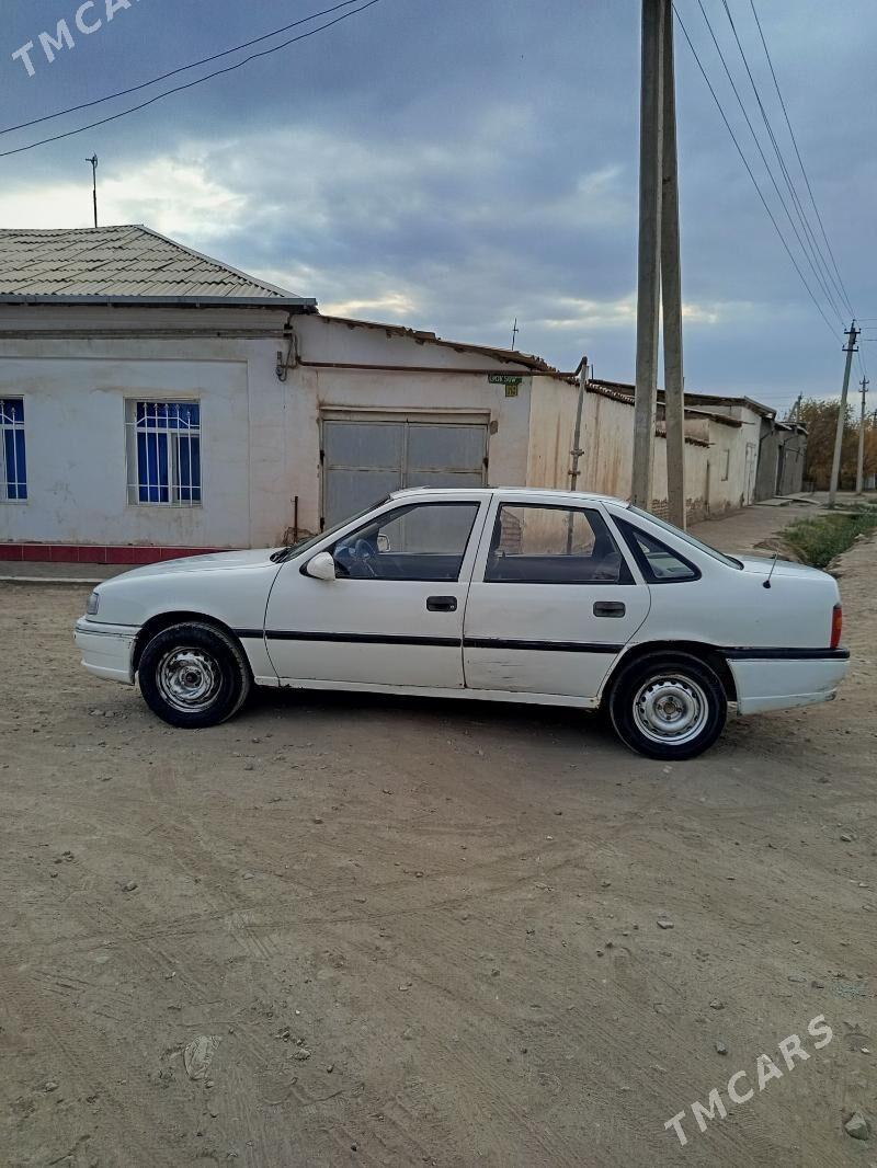 Opel Vectra 1993 - 38 000 TMT - Дашогуз - img 3