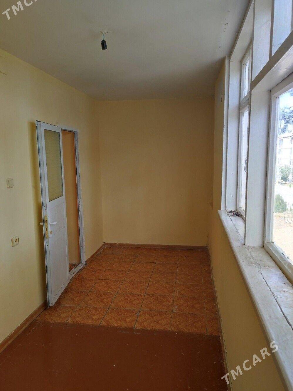 Satlyk jay 11mkr  3 etaž - 11 мкр - img 2