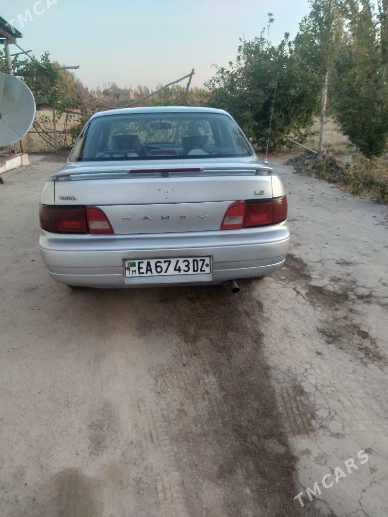 Toyota Camry 1994 - 90 000 TMT - Кёнеургенч - img 4