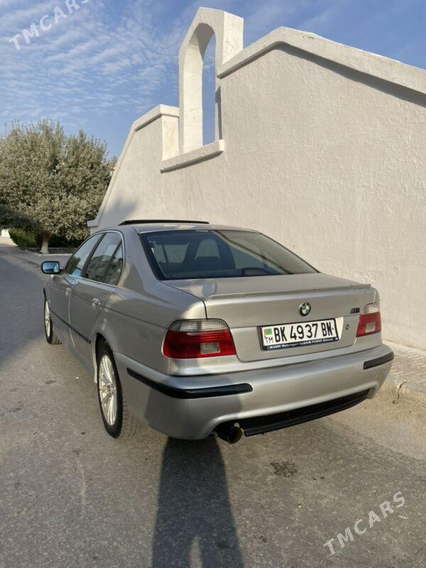 BMW E39 1999 - 100 000 TMT - Балканабат - img 2