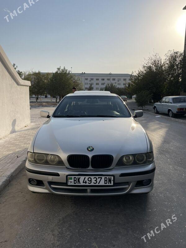 BMW E39 1999 - 100 000 TMT - Балканабат - img 4