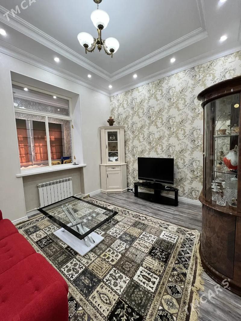 Центр города, 3-ком. квартира - Kim raýon - img 5