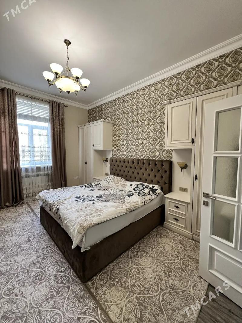 Центр города, 3-ком. квартира - Kim raýon - img 1