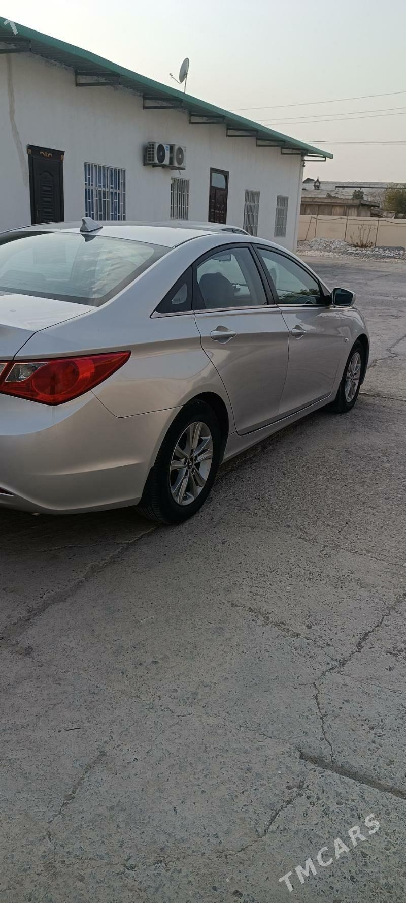 Hyundai Sonata 2011 - 160 000 TMT - Бузмеин - img 4