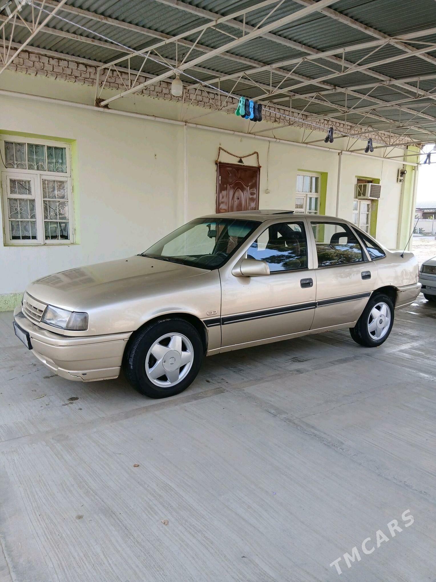 Opel Vectra 1992 - 29 000 TMT - Бахарден - img 3
