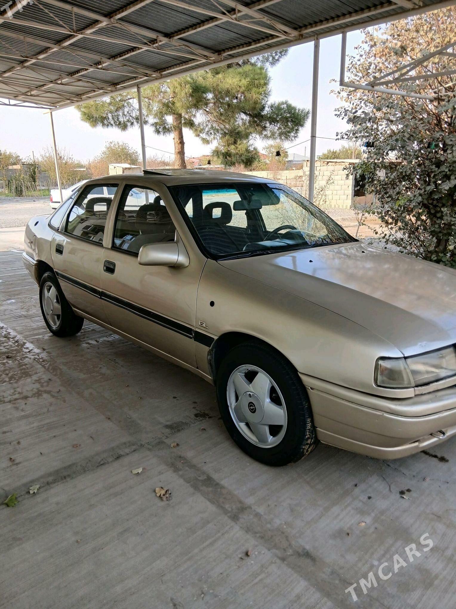 Opel Vectra 1992 - 29 000 TMT - Бахарден - img 4