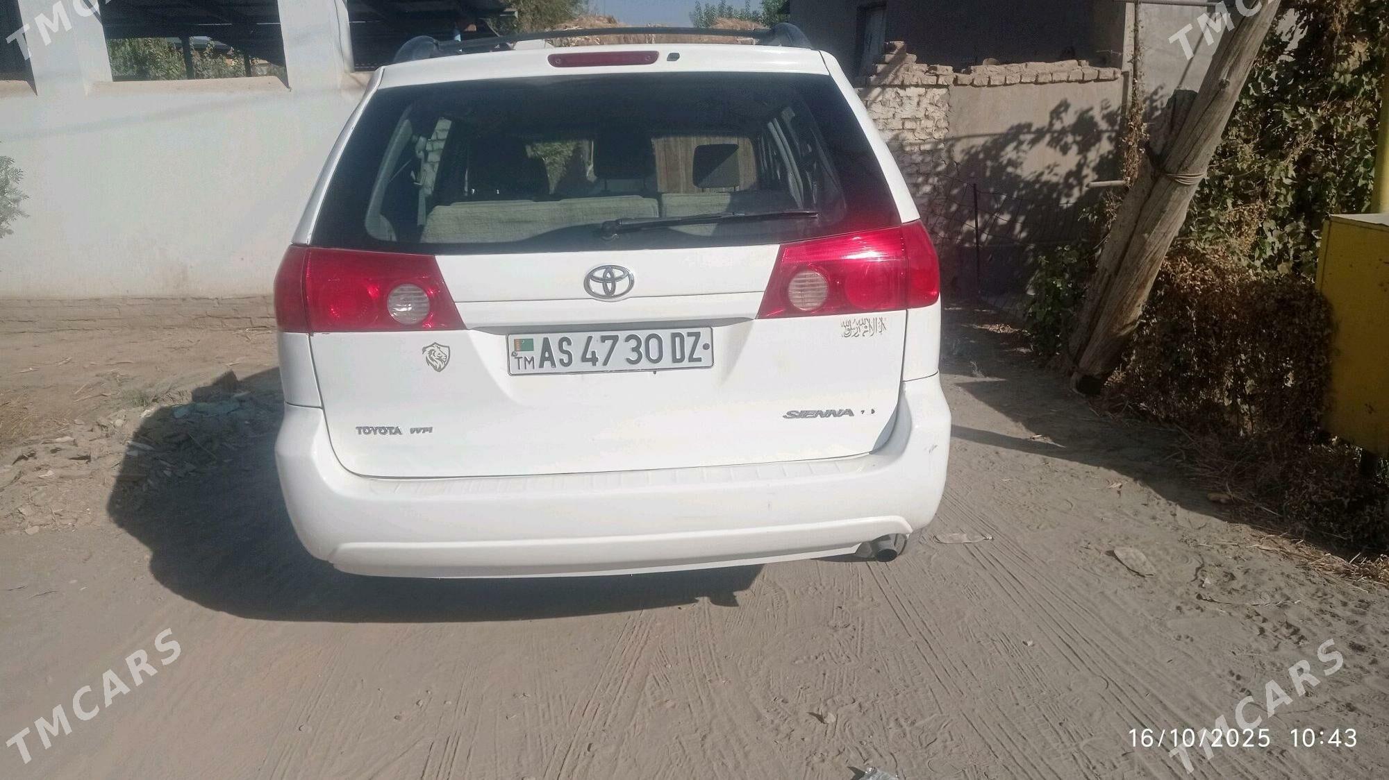 Toyota Sienna 2008 - 200 000 TMT - Дашогуз - img 2