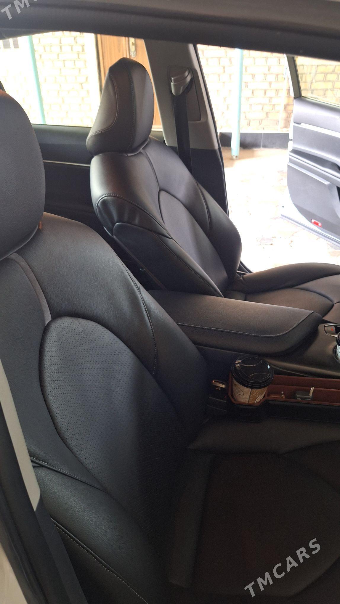 Toyota Camry 2021 - 320 000 TMT - Бедев - img 9