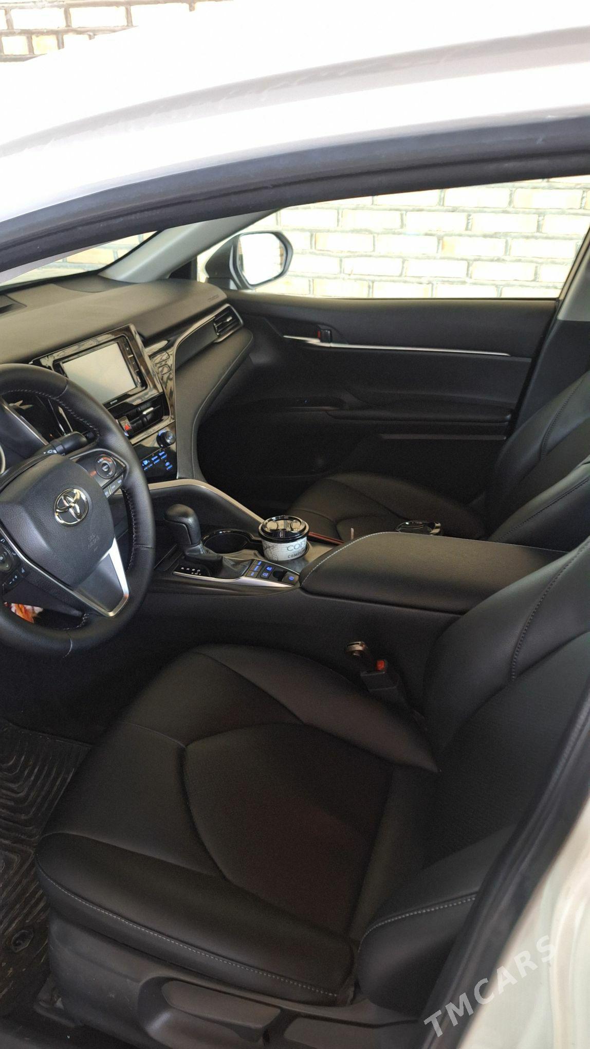 Toyota Camry 2021 - 320 000 TMT - Бедев - img 5