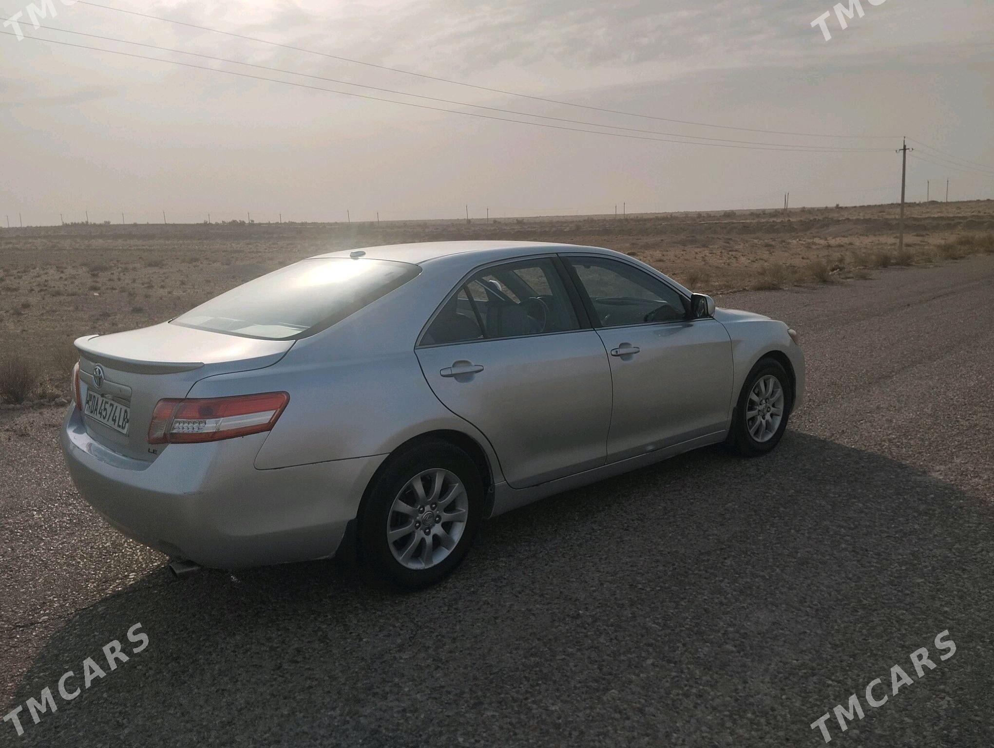 Toyota Camry 2010 - 155 000 TMT - Газаджак - img 3