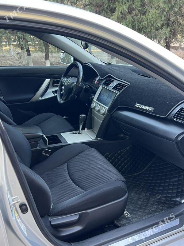 Toyota Camry 2011 - 218 000 TMT - Дашогуз - img 3
