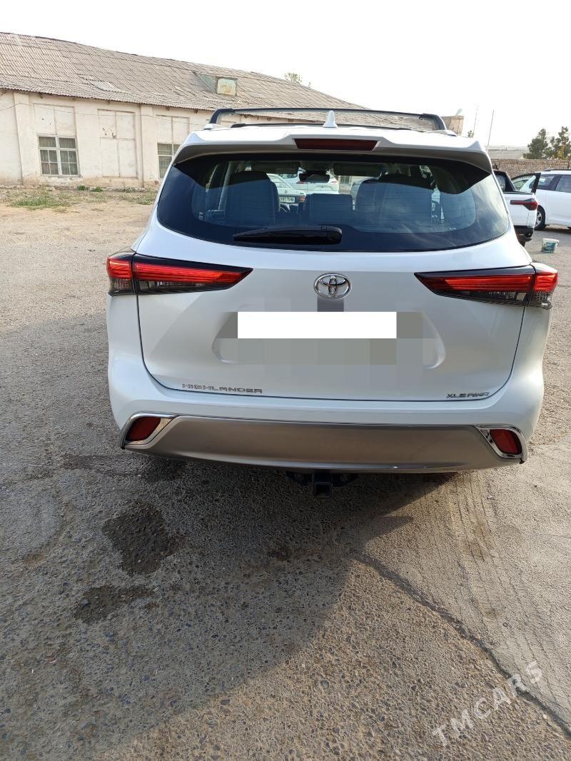 Toyota Highlander 2021 - 510 000 TMT - Мары - img 3