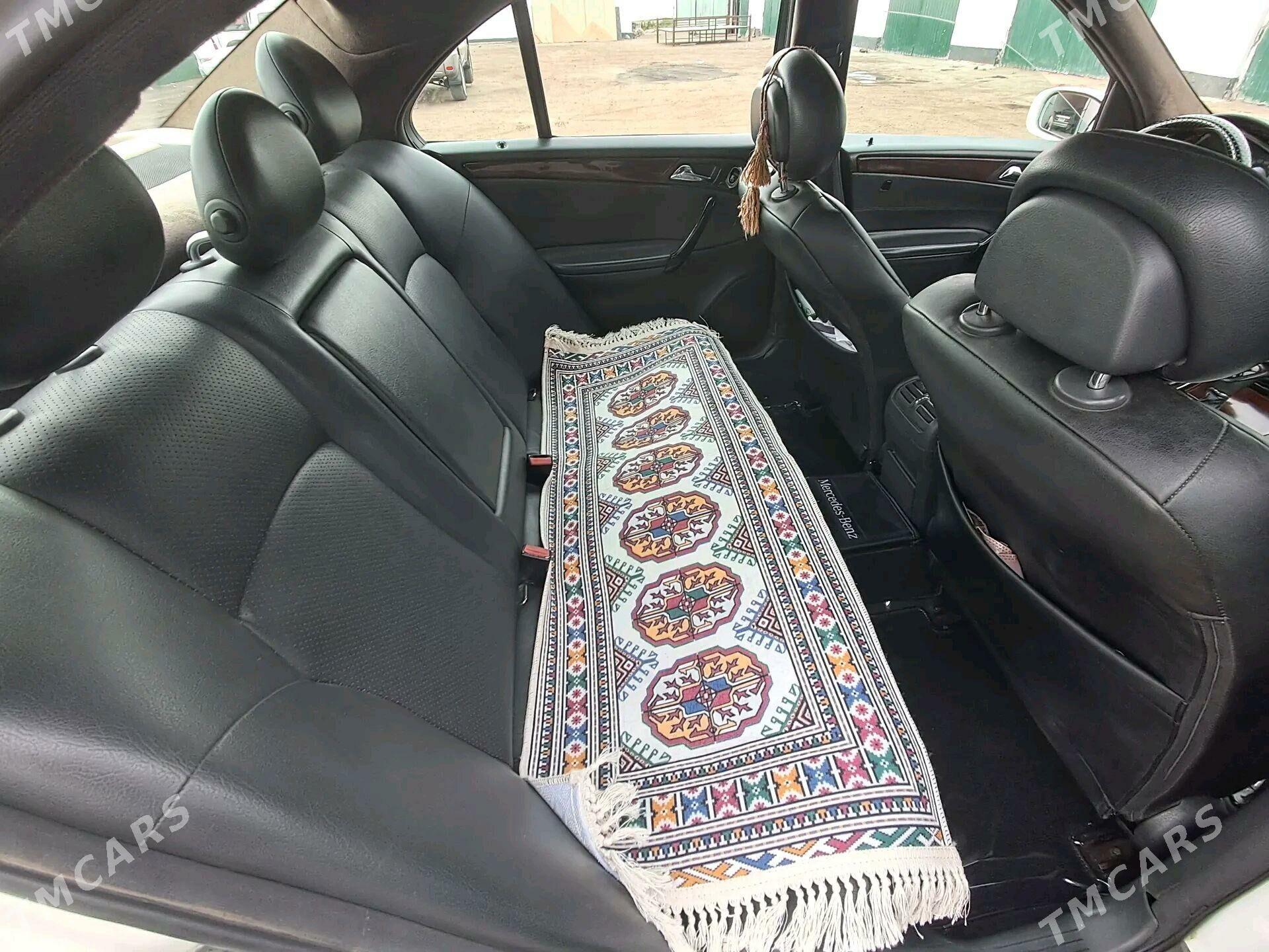 Mercedes-Benz C320 2002 - 100 000 TMT - Дашогуз - img 3