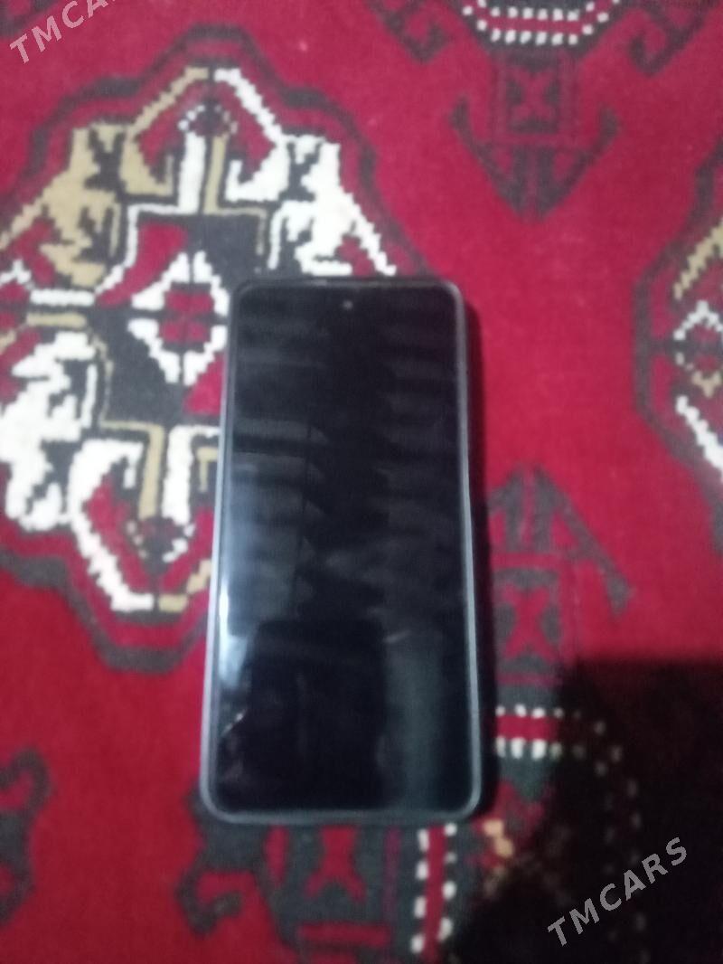 infinix smart 8 pro - Гумдаг - img 2