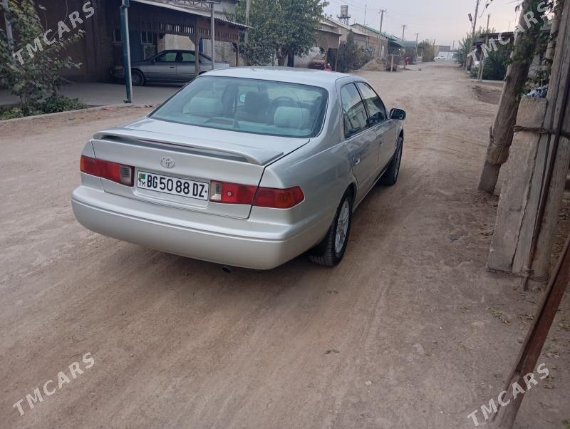 Toyota Camry 2001 - 140 000 TMT - Gurbansoltan Eje - img 2