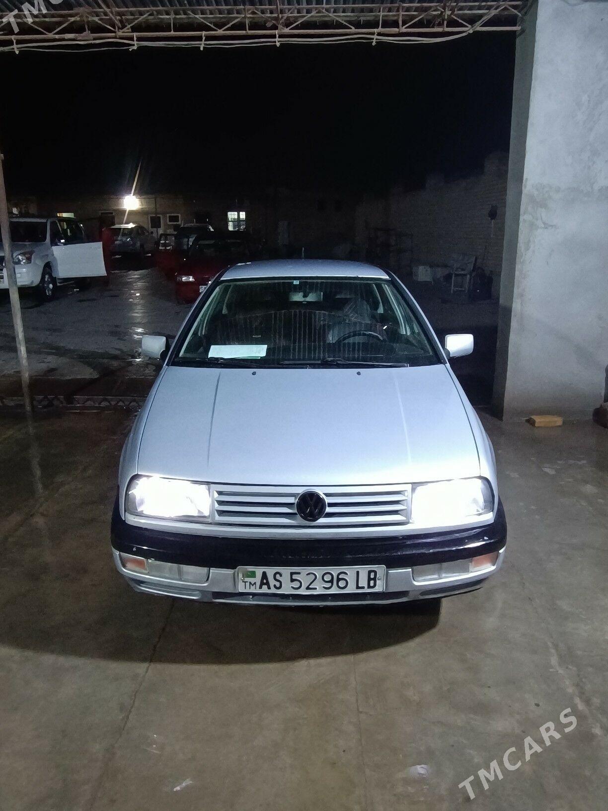 Volkswagen Golf III 1995 - 50 000 TMT - Фарап - img 7