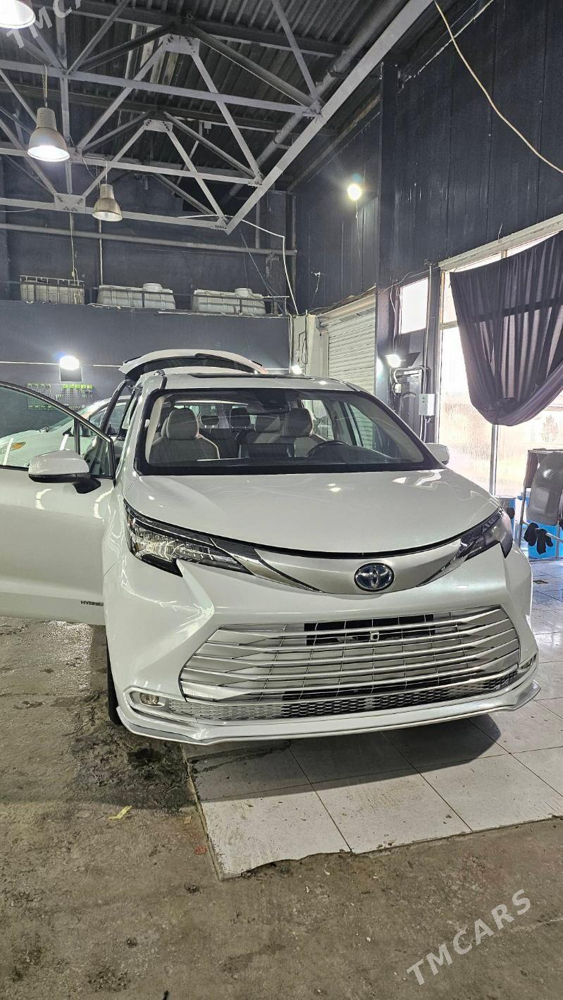 Toyota Sienna 2020 - 500 000 TMT - Чоганлы - img 1