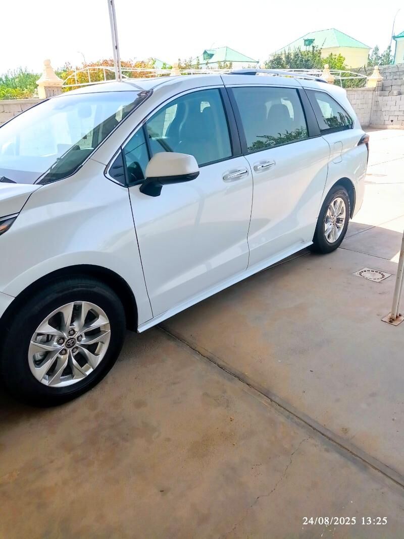 Toyota Sienna 2022 - 540 000 TMT - Чоганлы - img 3