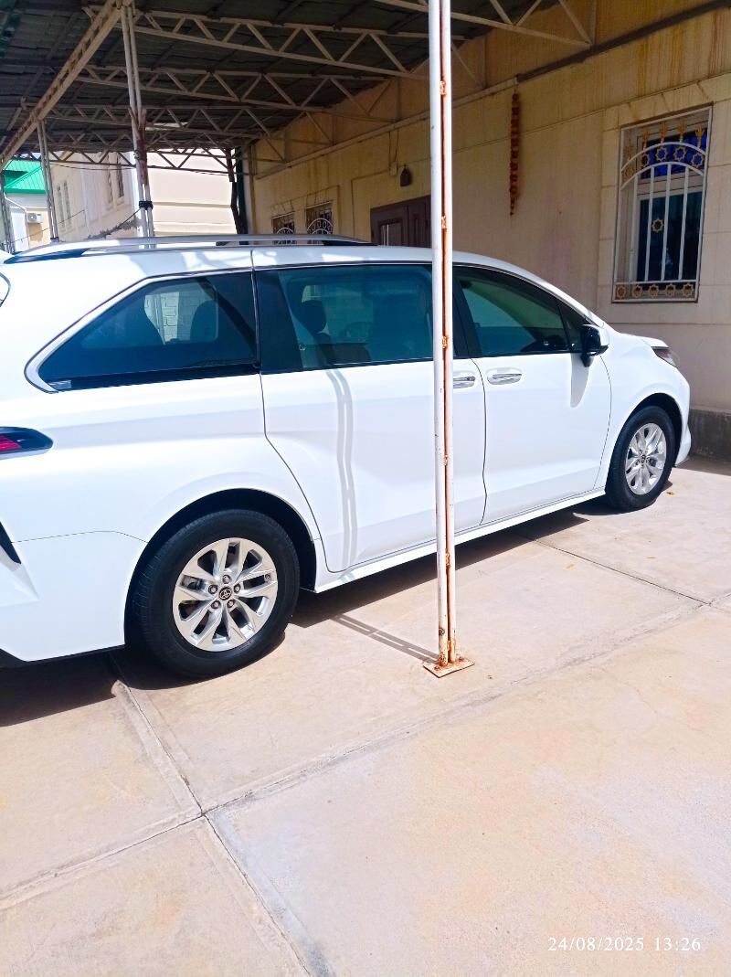 Toyota Sienna 2022 - 540 000 TMT - Чоганлы - img 4