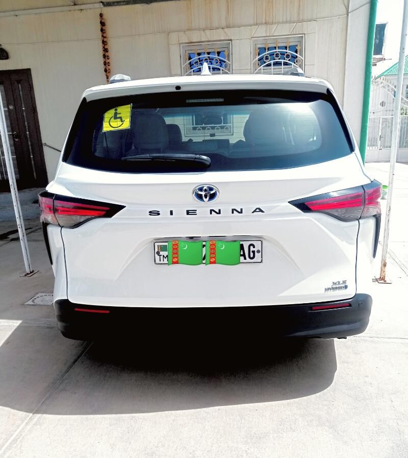Toyota Sienna 2022 - 540 000 TMT - Чоганлы - img 2