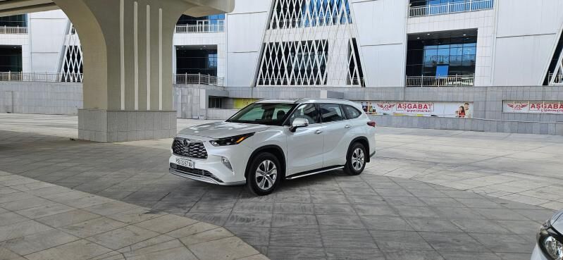 Toyota Highlander 2022 - 600 000 TMT - Aşgabat - img 1