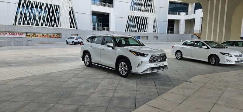Toyota Highlander 2022 - 600 000 TMT - Aşgabat - img 2