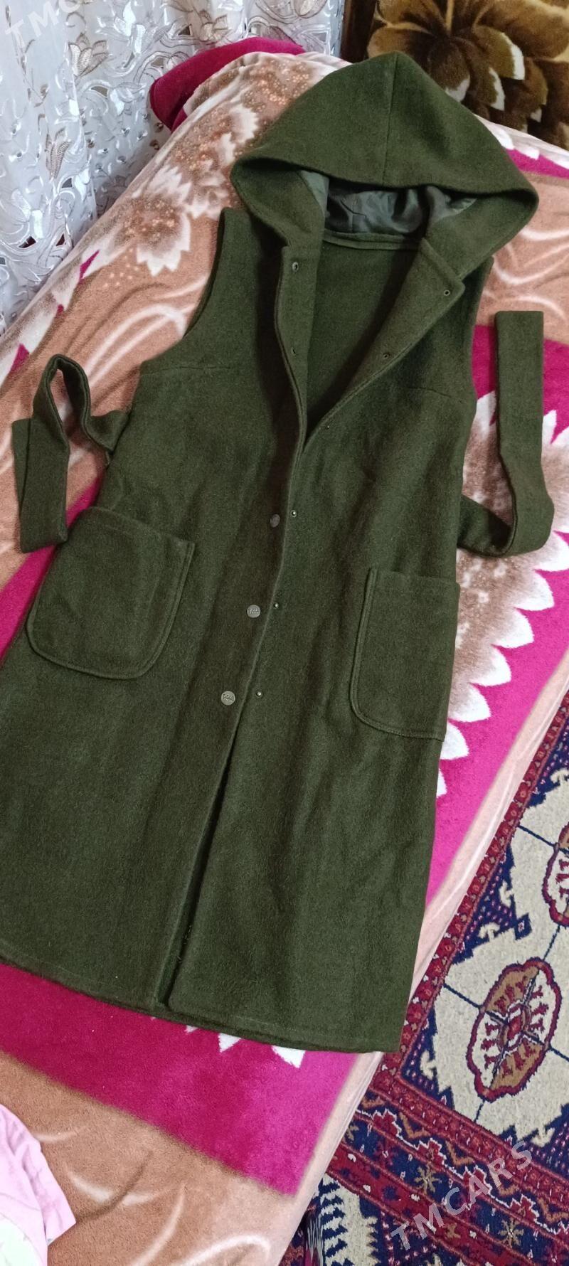 женская безрукавка - Mary - img 1