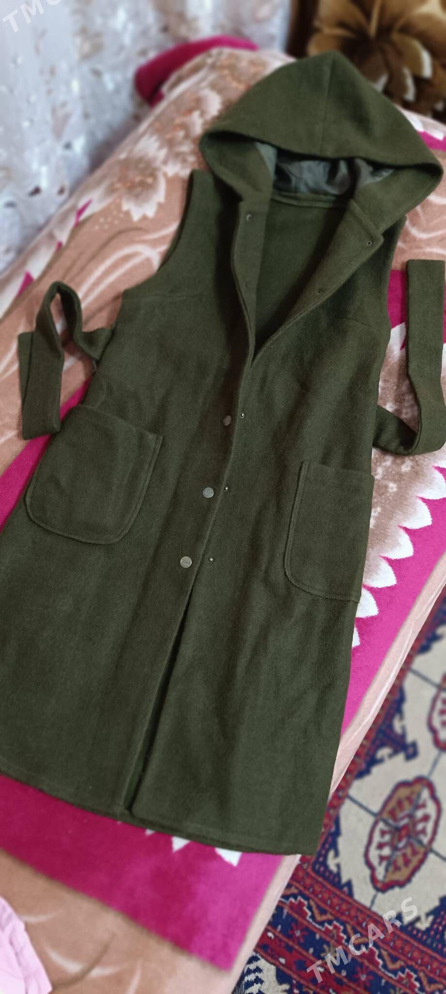 женская безрукавка - Mary - img 2