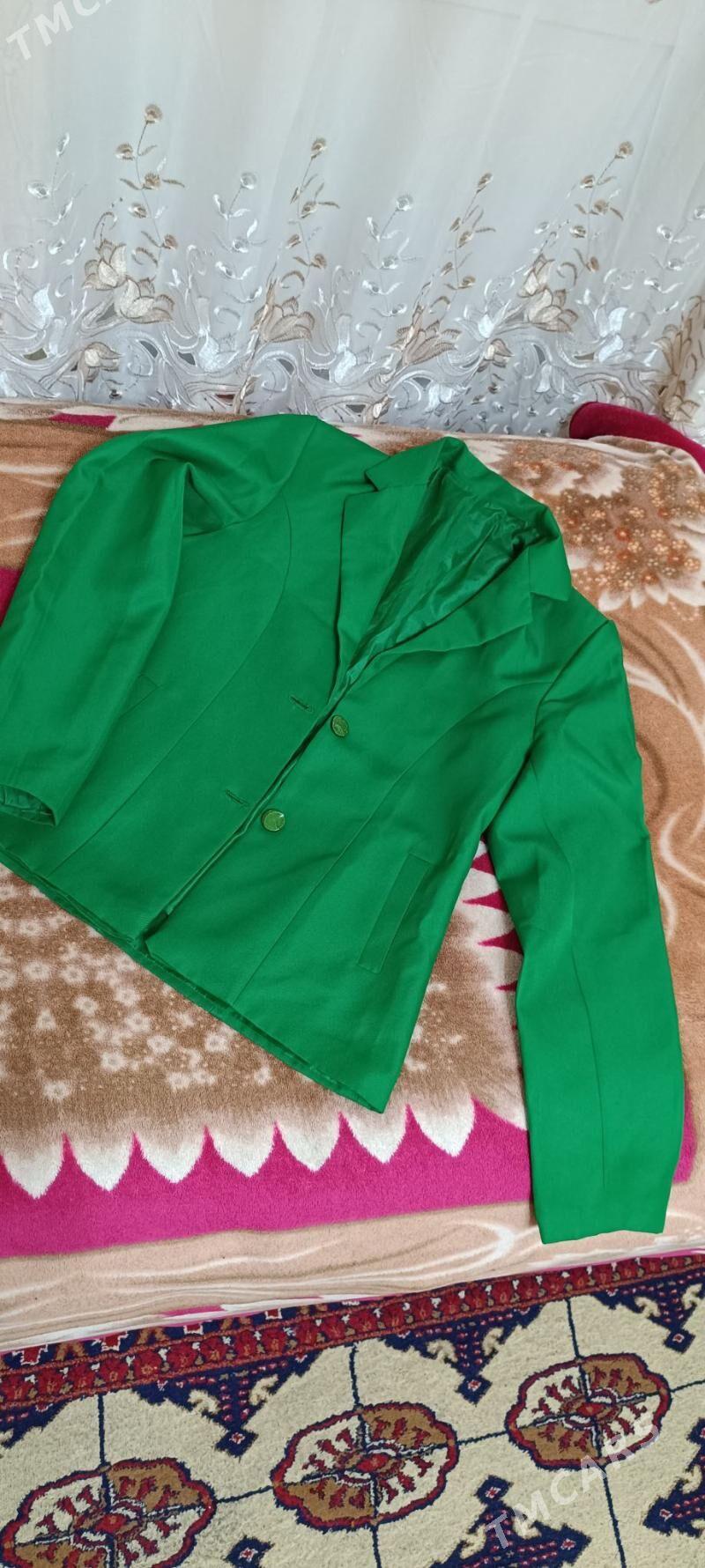 женская безрукавка - Mary - img 3