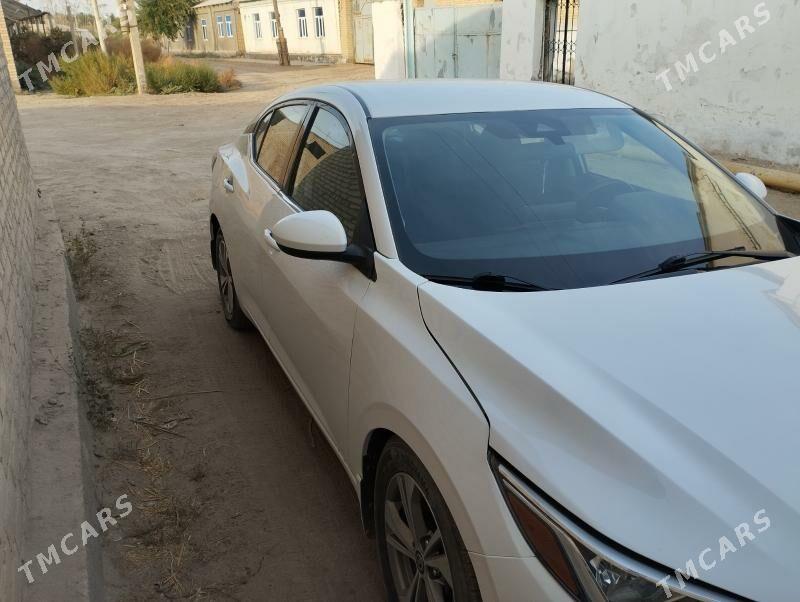 Nissan Sentra 2022 - 190 000 TMT - Saýat - img 3