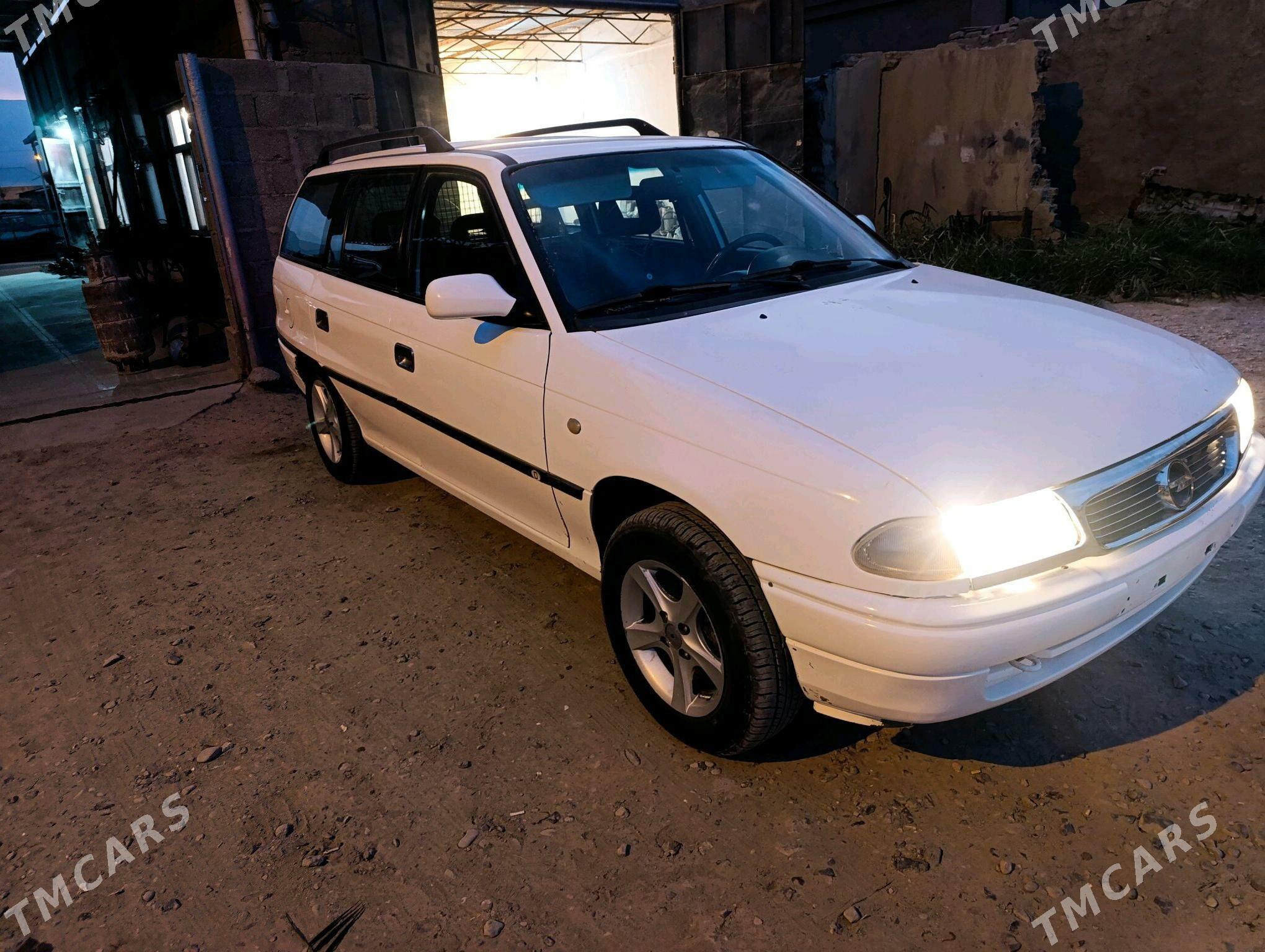 Opel Astra 1995 - 52 000 TMT - Бахарден - img 6