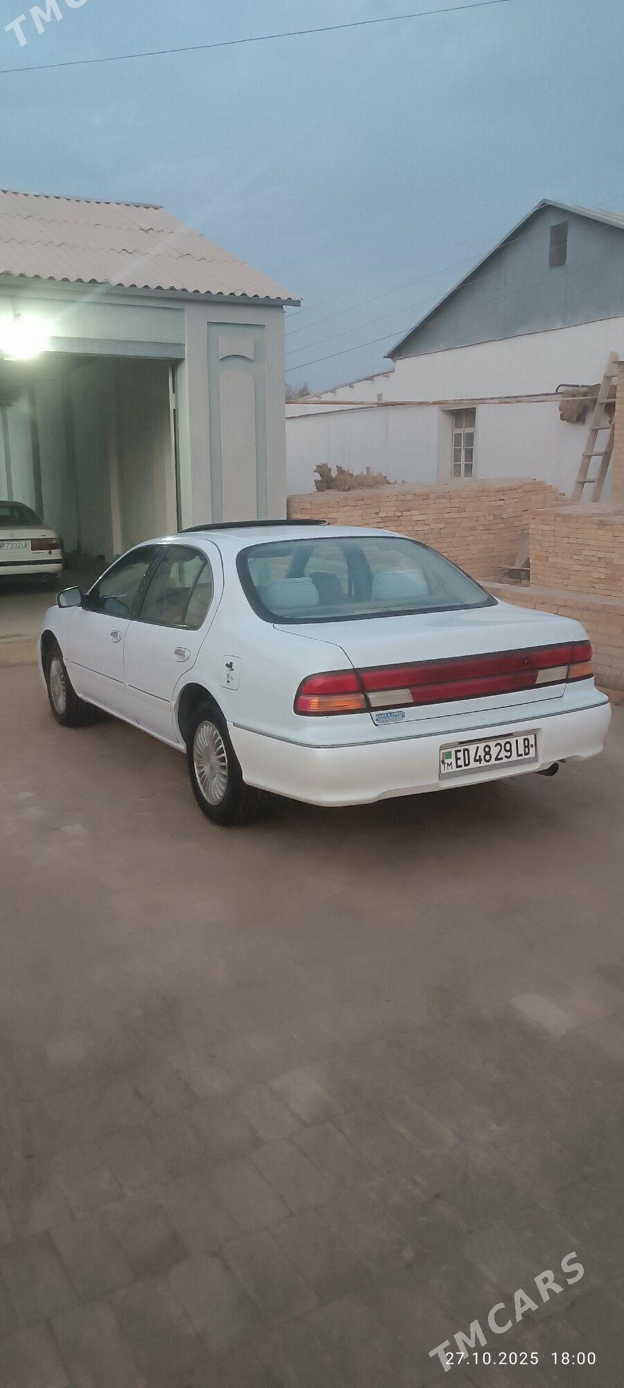 Infiniti I30 1996 - 70 000 TMT - Халач - img 1