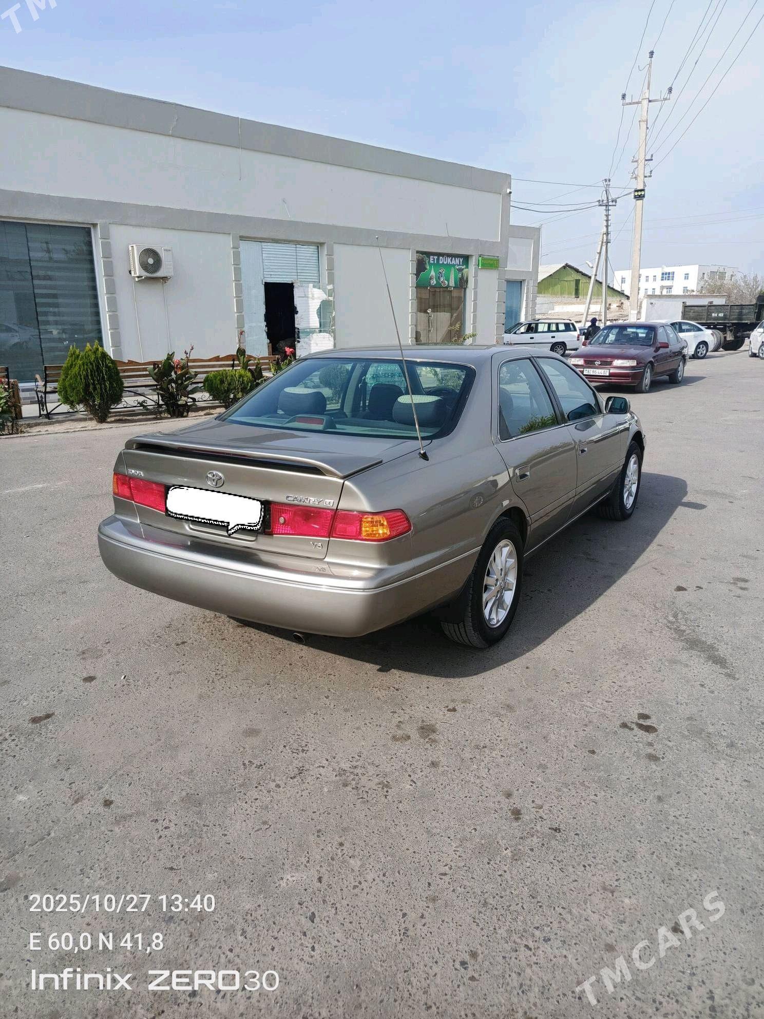 Toyota Camry 1999 - 158 000 TMT - Дашогуз - img 4
