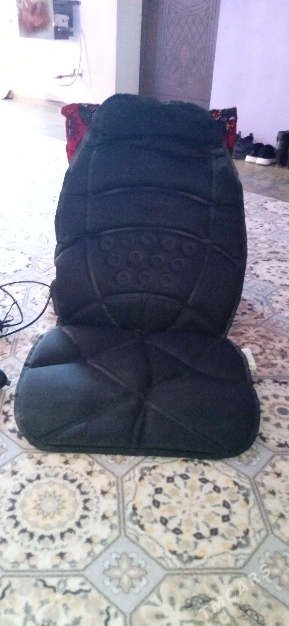 Masdaźny stul - Kaka - img 2