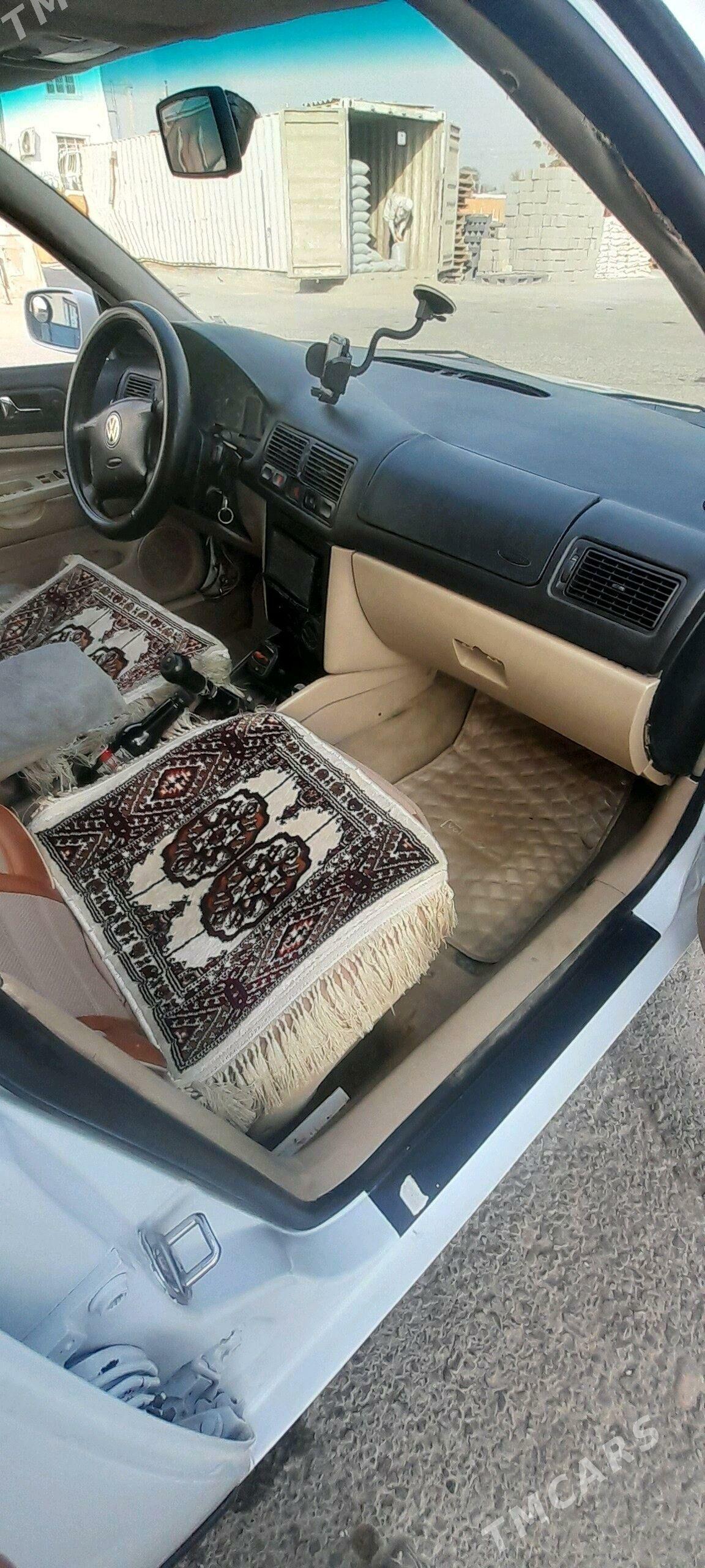 Volkswagen Golf 2000 - 55 000 TMT - Garadamak - img 3