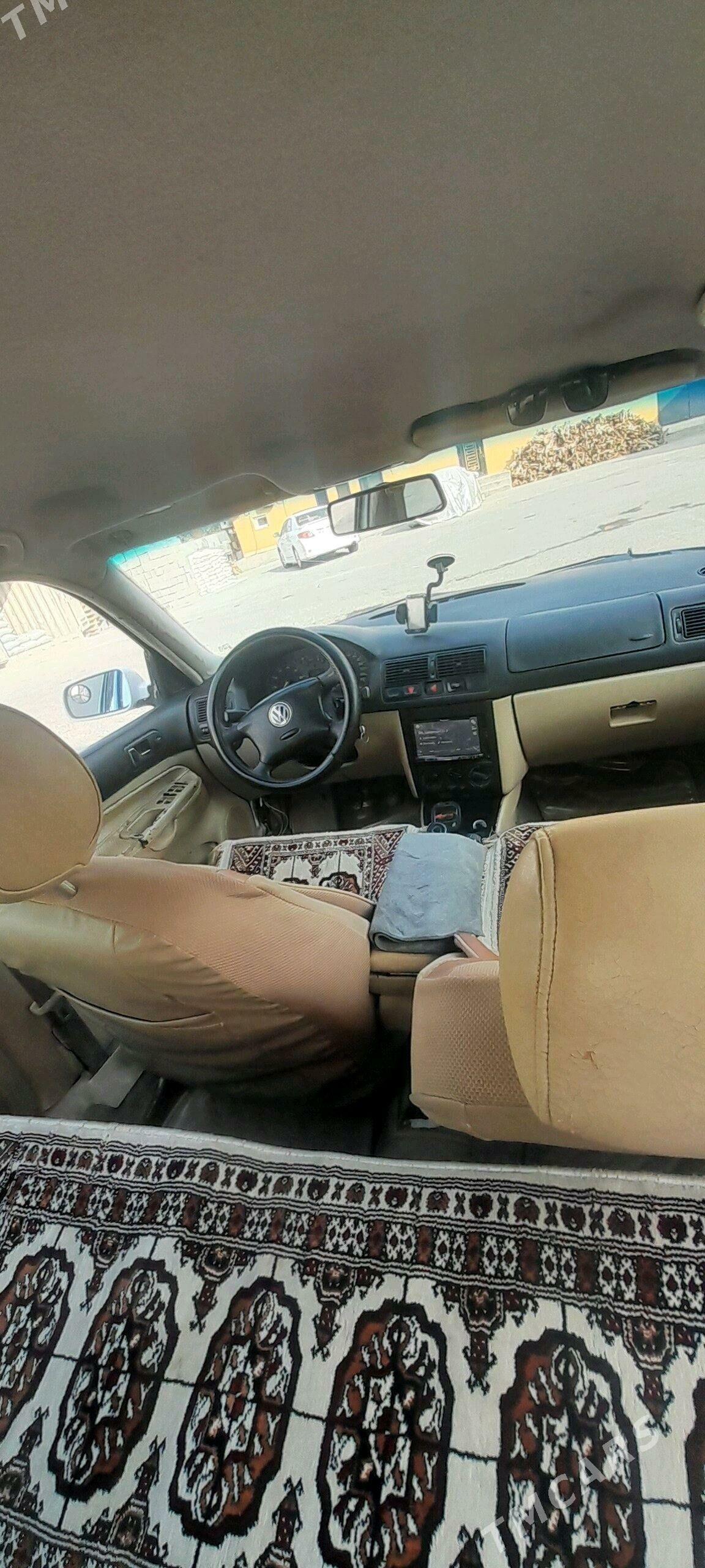 Volkswagen Golf 2000 - 55 000 TMT - Garadamak - img 4