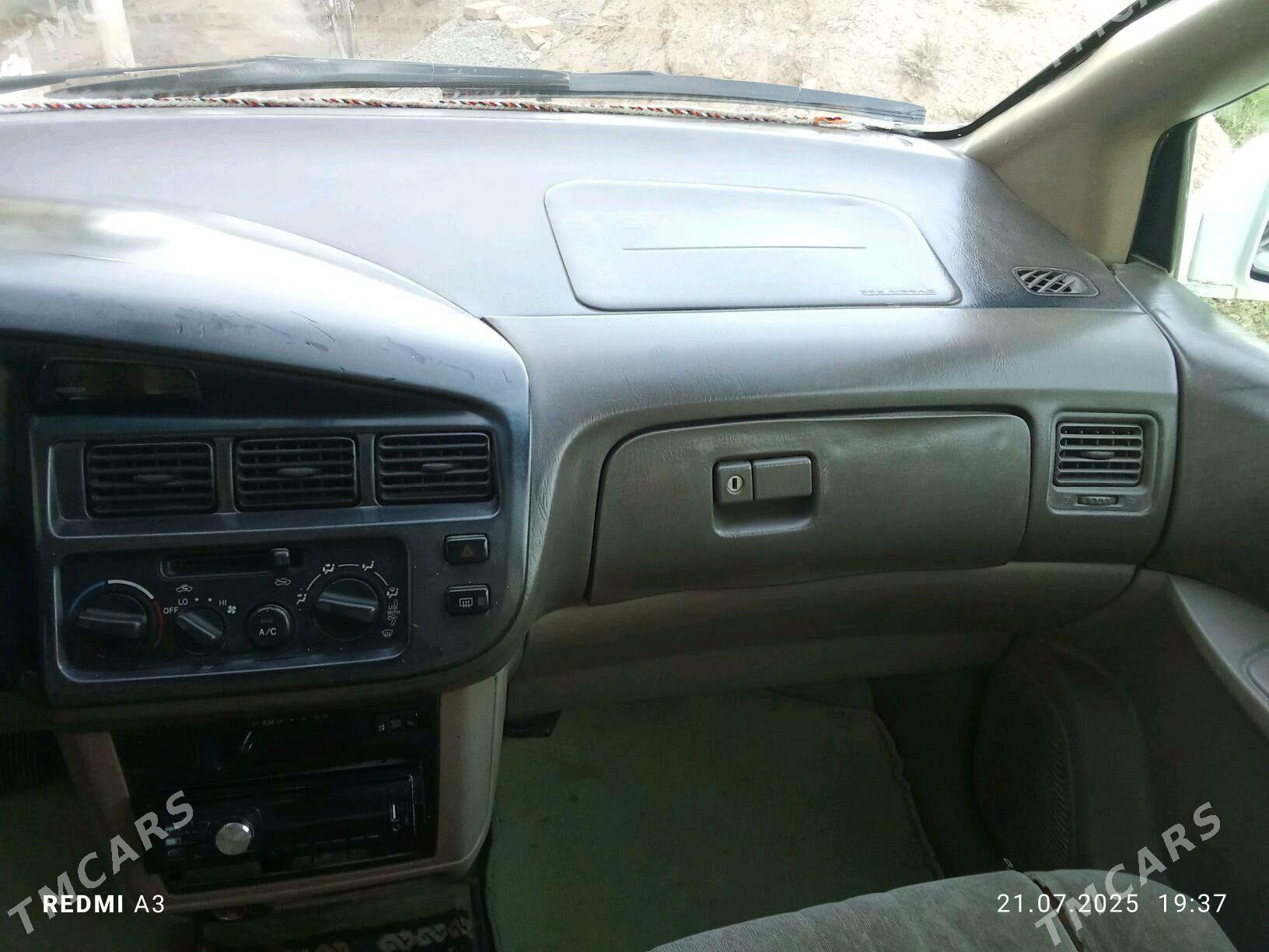 Toyota Sienna 2000 - 135 000 TMT - Бабадайхан - img 4