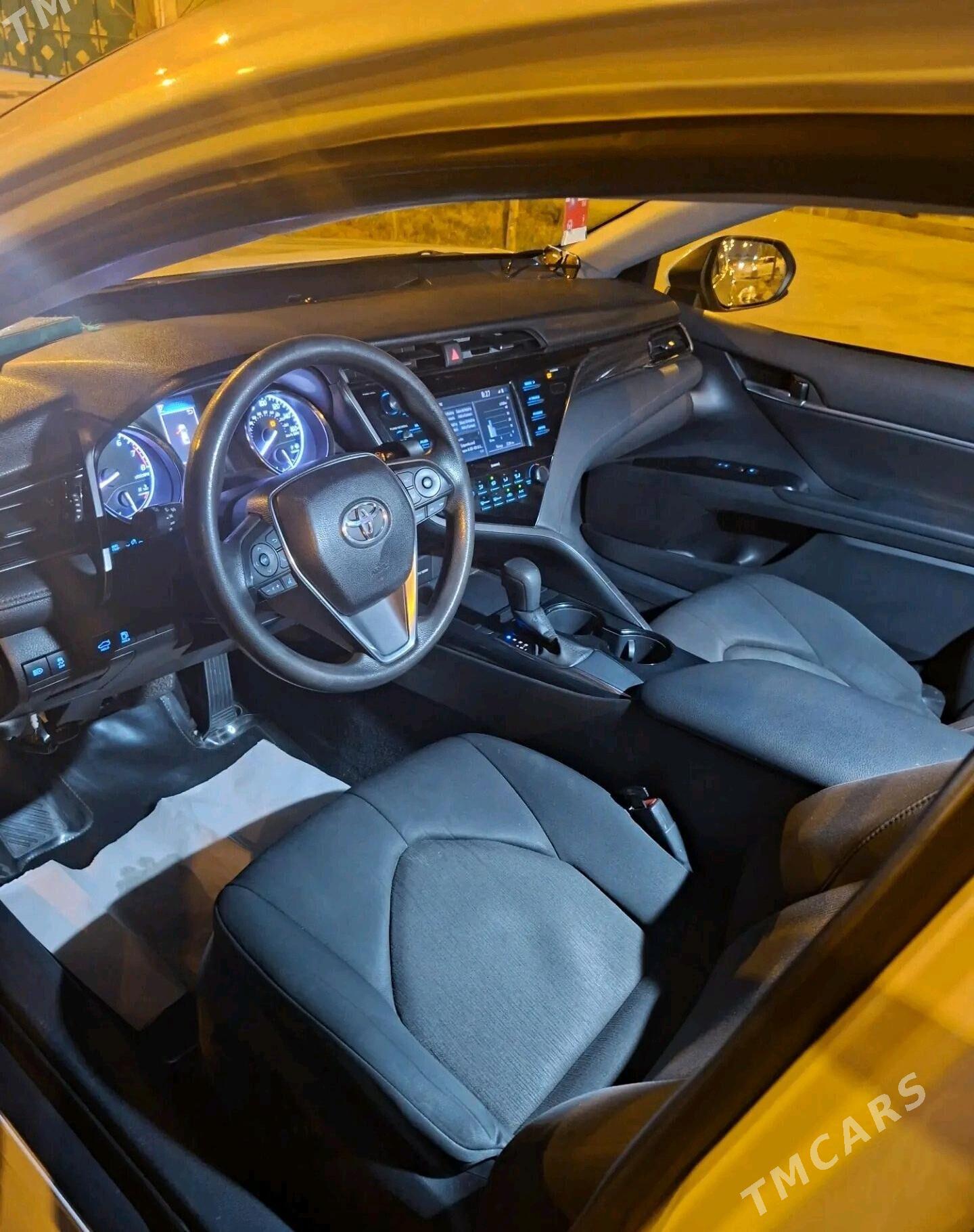 Toyota Camry 2020 - 268 000 TMT - Ашхабад - img 4
