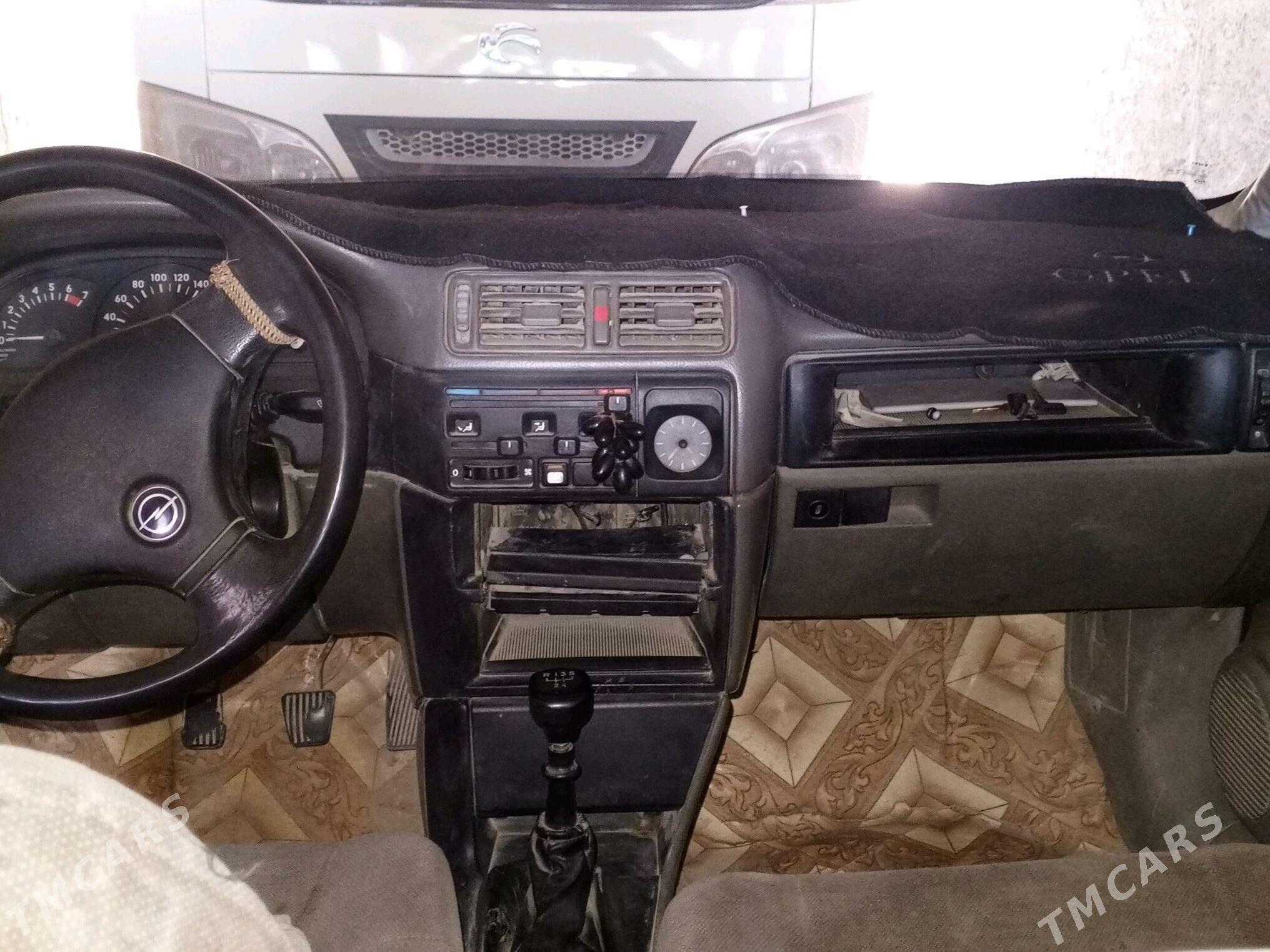 Opel Vectra 1990 - 30 000 TMT - Magdanly - img 4
