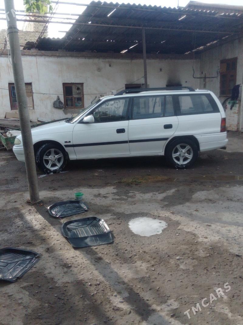 Opel Astra 1992 - 26 000 TMT - Çärjew - img 1