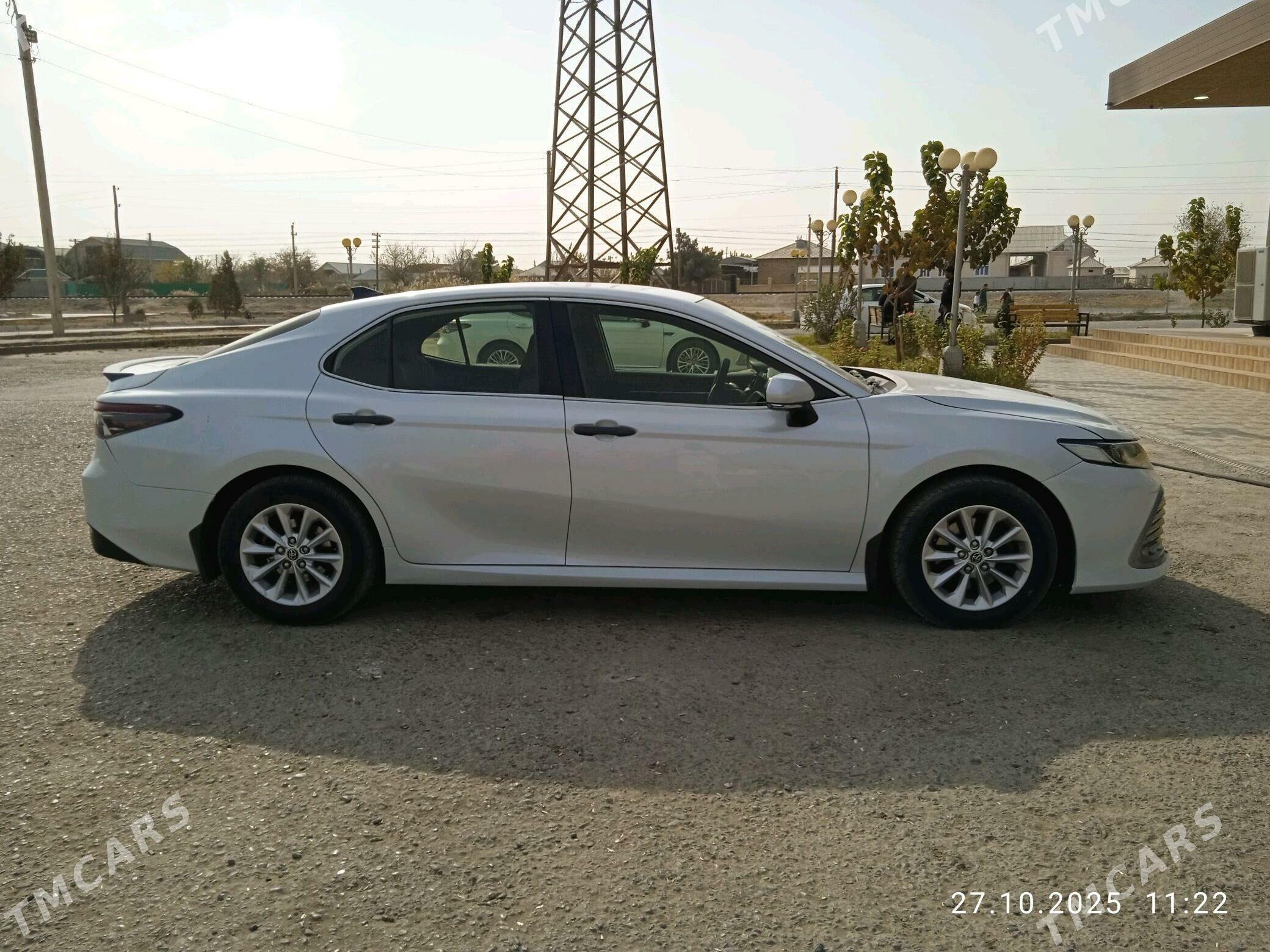 Toyota Camry 2021 - 250 000 TMT - Мары - img 3