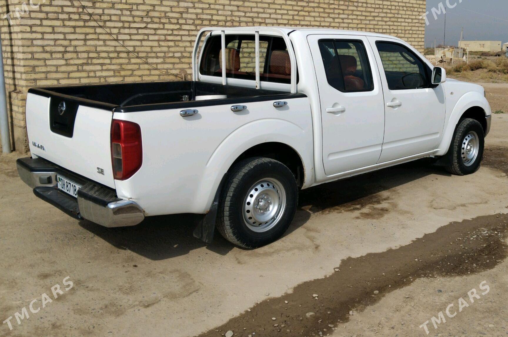 Nissan Navara 2012 - 160 000 TMT - Babadaýhan - img 4