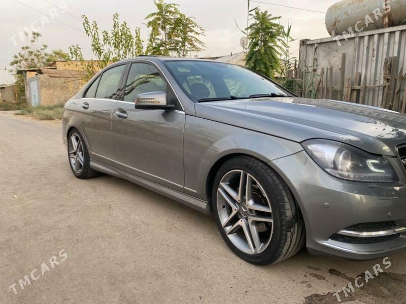 Mercedes-Benz C300 2011 - 500 000 TMT - Türkmenabat - img 2