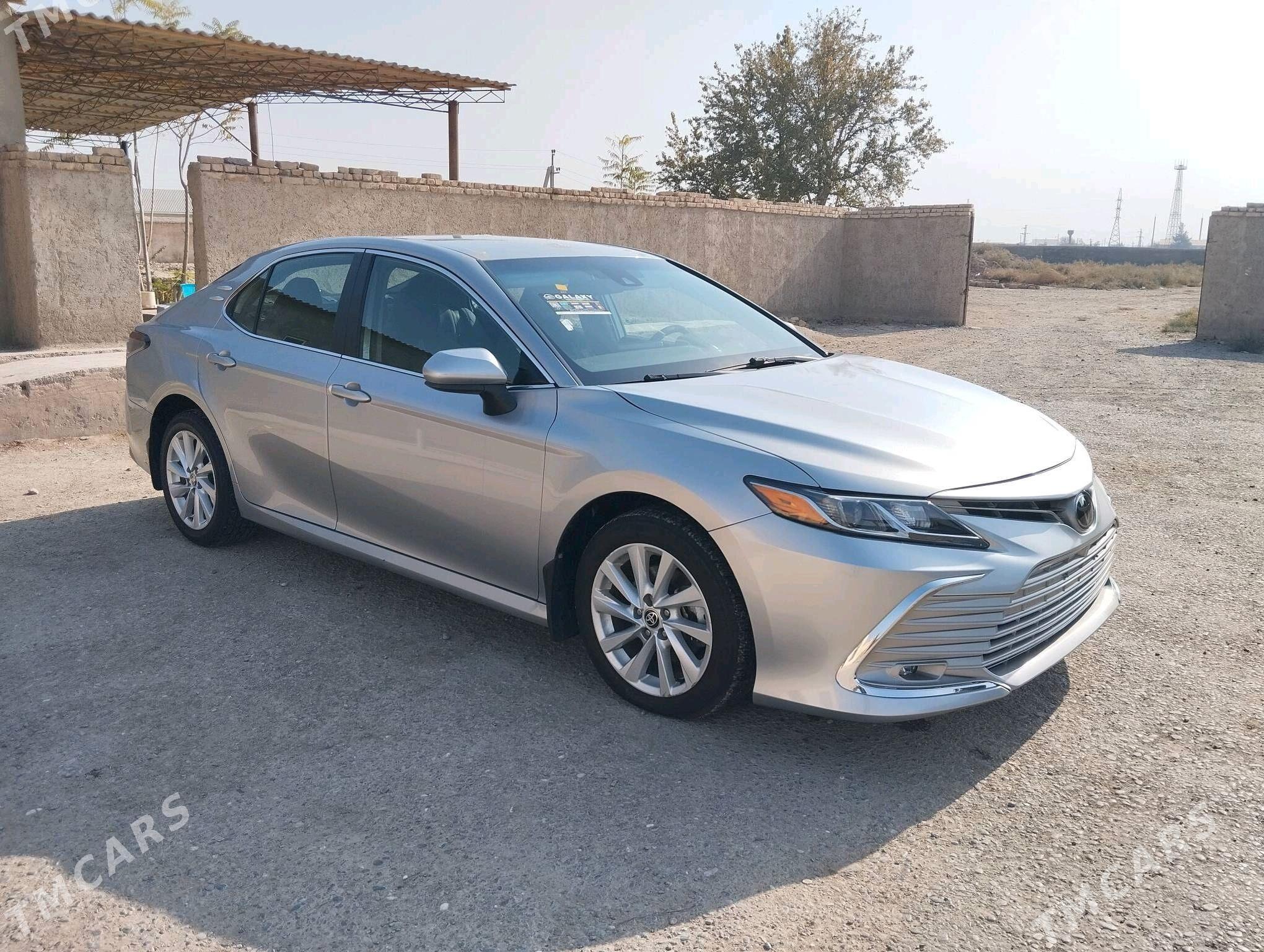 Toyota Camry 2023 - 280 000 TMT - Ýolöten - img 1
