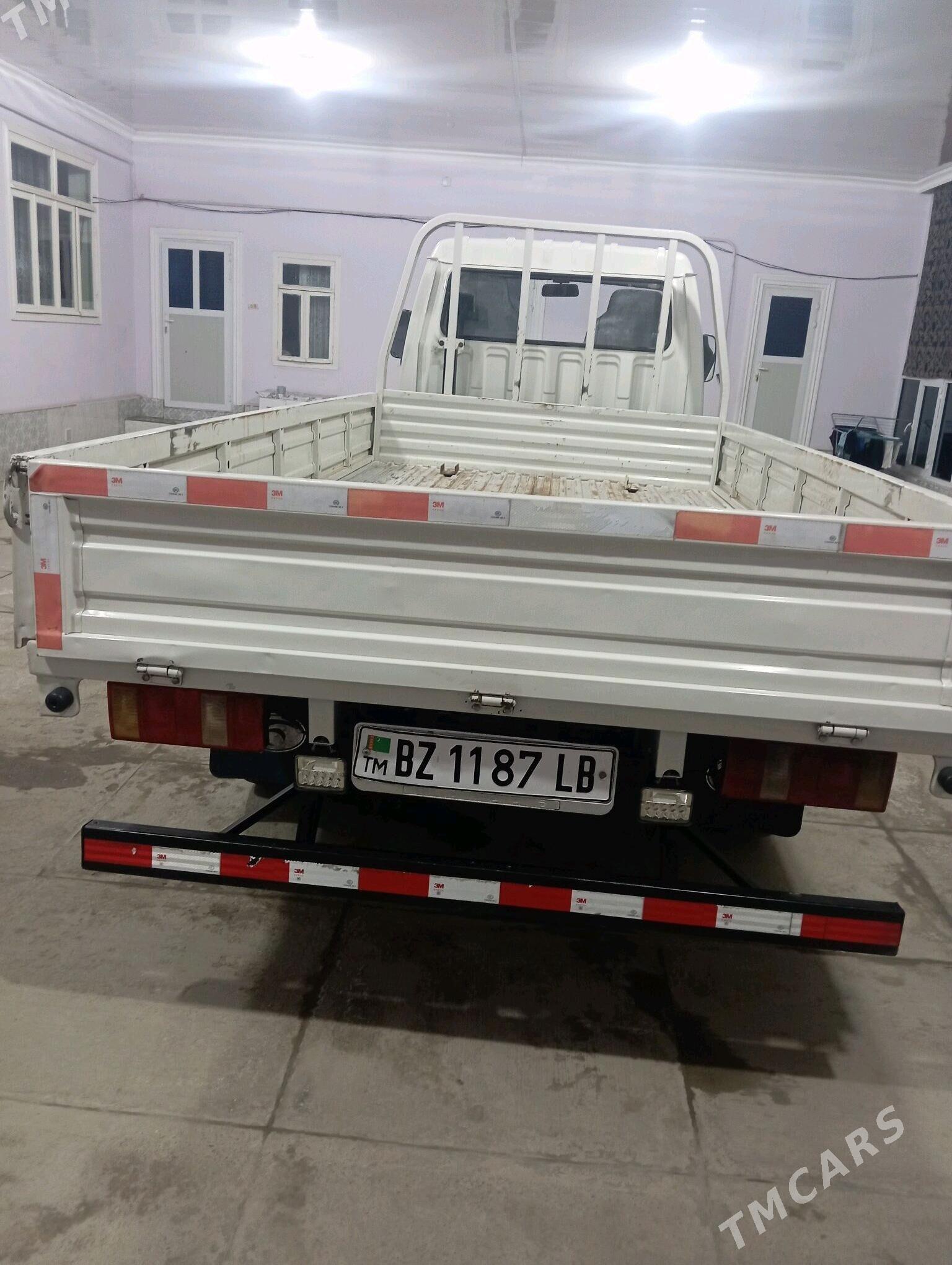 Forland H3 2014 - 116 000 TMT - Çärjew - img 9