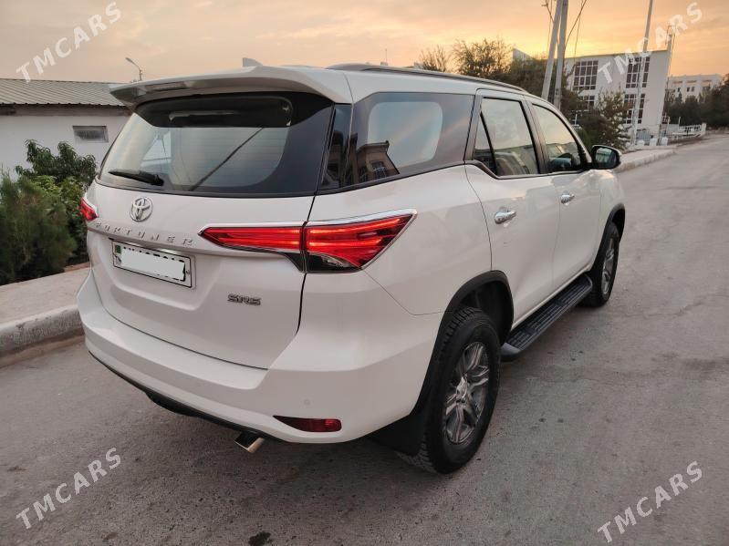 Toyota Fortuner 2021 - 560 000 TMT - Türkmenabat - img 1