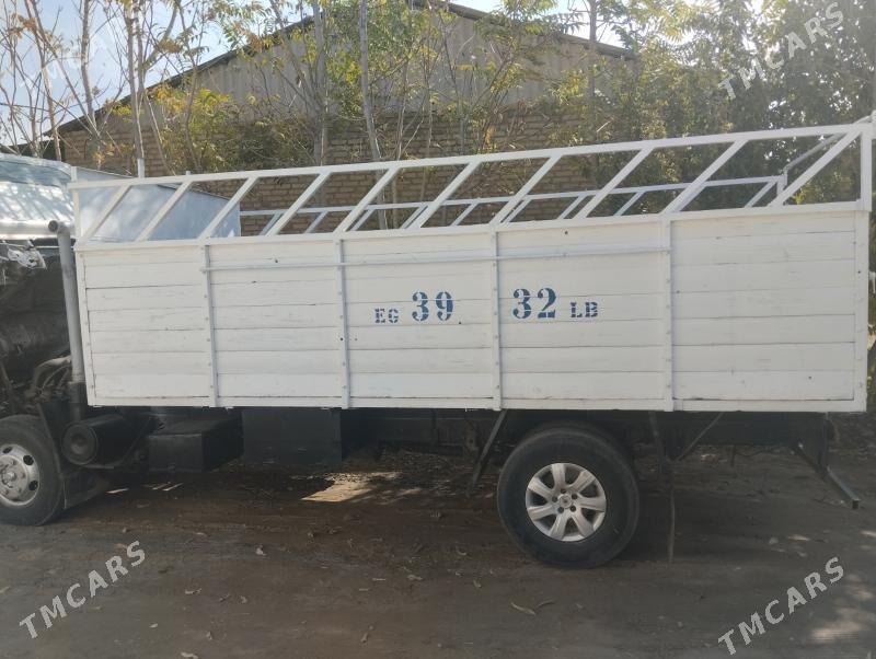 Mitsubishi Canter 2004 - 140 000 TMT - Saýat - img 1