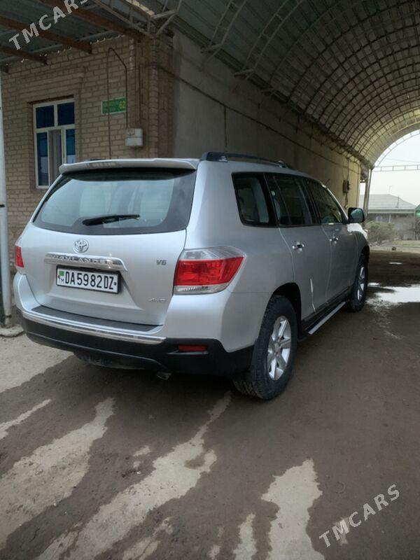 Toyota Highlander 2012 - 320 000 TMT - Gurbansoltan Eje - img 1