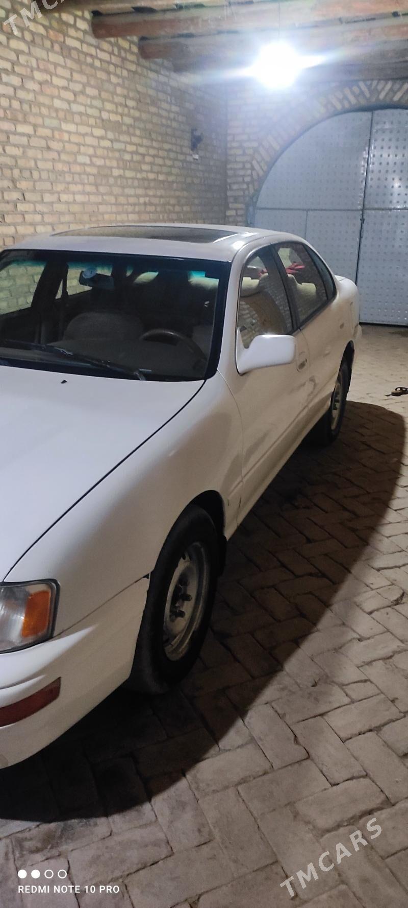 Toyota Avalon 1996 - 110 000 TMT - Garabekewül - img 1