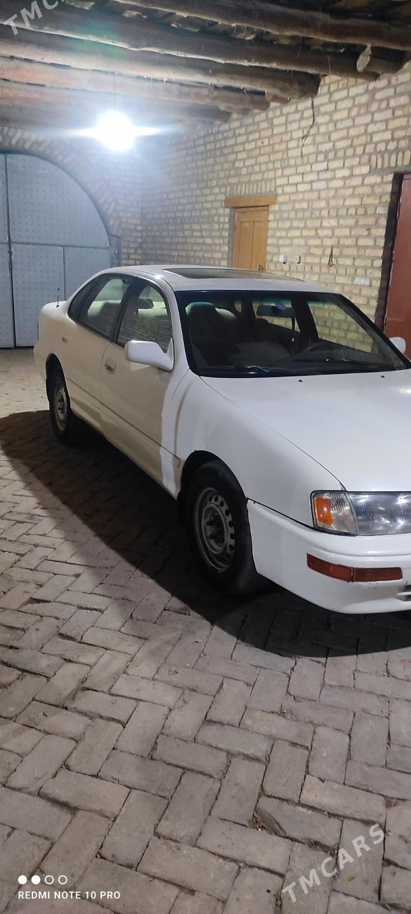 Toyota Avalon 1996 - 110 000 TMT - Garabekewül - img 3